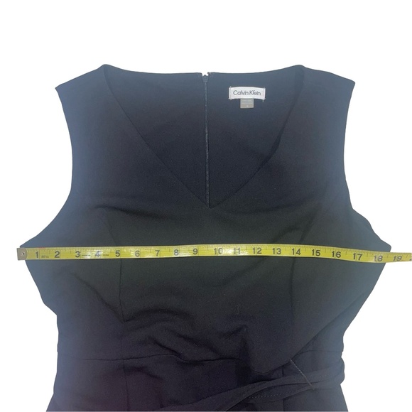 Calvin Klein Women's V-Neck Black Sleeveless Jumpsuit With Fabric Belt Sz 14 - Picture 8 of 12